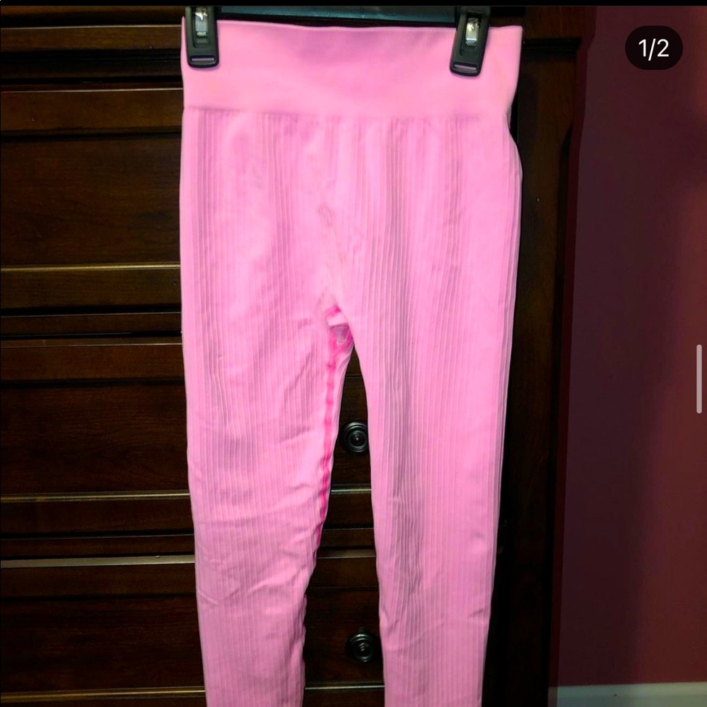 Pretty Little Thing Ribbed Leggings
